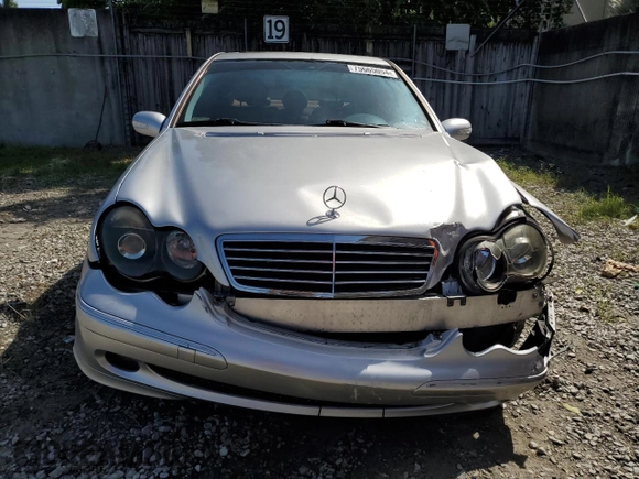 2003 Mercedes-Benz C 230 Kompressor with VIN WDBRF40J93F383720, listed as a Copart auction lot 75665054 with Not Provided miles and Salvage Title. Bid and sale history available at DreamBid. Image 5.
