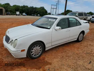2001 Mercedes-Benz E 320 z VIN WDBJF65J41B175752, wystawiony jako Copart lot #55830805 z przebiegiem 98 312 mil mil oraz Szkoda całkowita • Salvage title. Historia ofert i sprzedaży dostępna na DreamBid. Obrazek 1.
