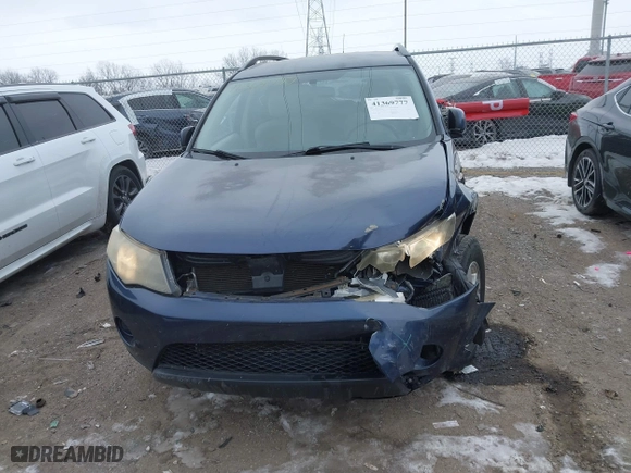 2007 Mitsubishi Outlander ES with VIN JA4MS31X37Z012460, listed as a IAAI auction lot 41369777 with 174,722 mi miles. Bid and sale history available at carsss.com. Image 13.