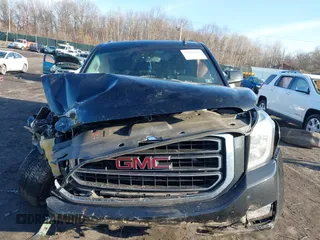 2015 GMC Yukon XL SLT with VIN 1GKS2HKC8FR154330, listed as a IAAI auction lot 41650106 with 268,056 mi miles. Bid and sale history available at carsss.com. Image 12.