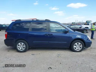 2007 Kia Sedona EX with VIN KNDMB233276191439, listed as a IAAI auction lot 41829259 with 146,147 mi miles. Bid and sale history available at carsss.com. Image 13.