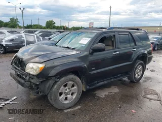 2006 Toyota 4Runner SR5 z VIN JTEZU14R968042179, wystawiony jako IAAI lot #42219773 z przebiegiem 242 217 mil mil oraz . Historia ofert i sprzedaży dostępna na DreamBid. Obrazek 18.