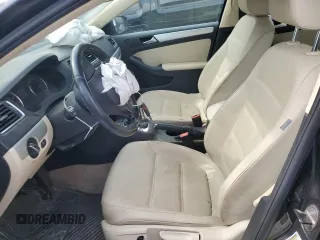2013 Volkswagen Jetta SE with VIN 3VWDX7AJXDM400161, listed as a Copart auction lot 53249335 with 104,882 mi miles and Salvage title. Bid and sale history available at DreamBid. Image 7.