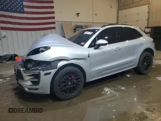2017 Porsche Macan GTS with VIN WP1AG2A52HLB56460, listed as a Copart auction lot 45027725 with 69,137 mi miles and Salvage Title. Bid and sale history available at carsss.com. Image 1.