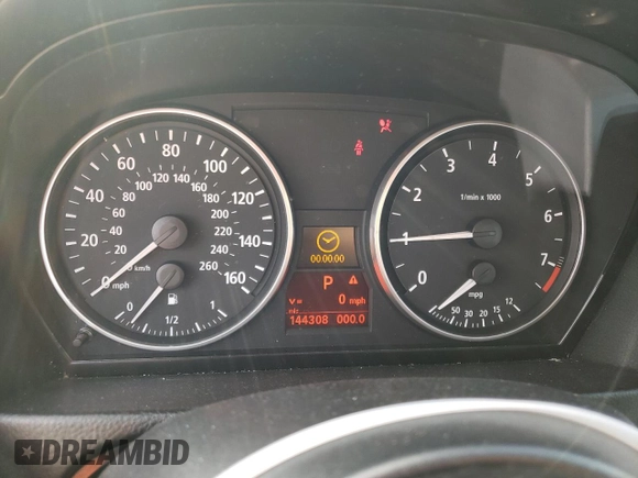 2006 BMW 3 Series 330i with VIN WBAVB33566PS10107, listed as a Copart auction lot 71711504 with 144,308 mi miles and Salvage Title. Bid and sale history available at DreamBid. Image 9.