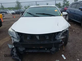 2013 Toyota Avalon XLE z VIN 4T1BK1EBXDU028546, wystawiony jako IAAI lot #42352506 z przebiegiem 144 139 mil mil oraz . Historia ofert i sprzedaży dostępna na DreamBid. Obrazek 6.