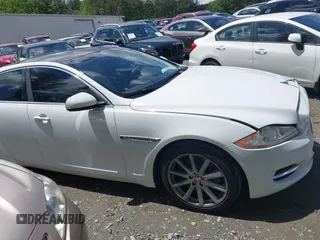 2015 Jaguar XJ with VIN SAJWA1CZ0F8V75119, listed as a IAAI auction lot 42248663 with 94,060 mi miles and . Bid and sale history available at DreamBid. Image 13.