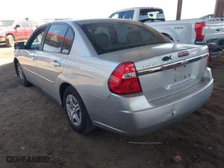 2006 Chevrolet Malibu LS w/1LS with VIN 1G1ZS51F56F284189, listed as a IAAI auction lot 41976866 with 166,210 mi miles. Bid and sale history available at carsss.com. Image 3.