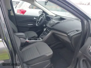 2016 Ford Escape SE with VIN 1FMCU9GX6GUB72427, listed as a IAAI auction lot 41701435 with 105,638 mi miles. Bid and sale history available at carsss.com. Image 5.
