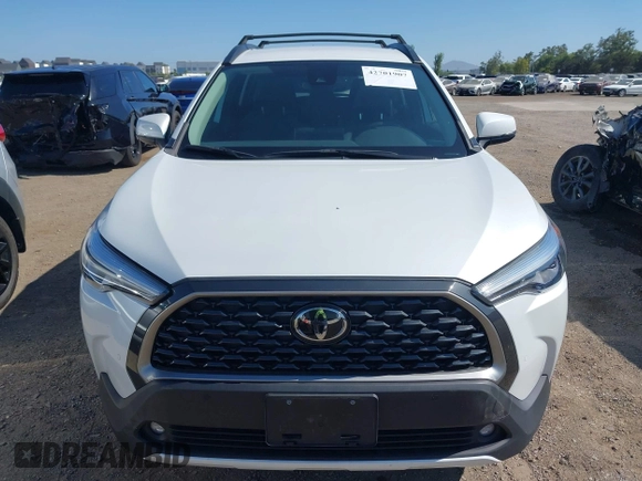 2022 Toyota Corolla Cross XLE with VIN 7MUEAAAG4NV027314, listed as a IAAI auction lot 42701907 with 30,275 mi miles and . Bid and sale history available at DreamBid. Image 13.