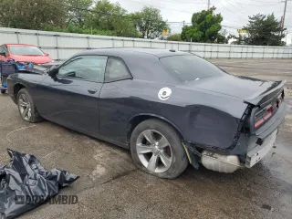 2019 Dodge Challenger SXT z VIN 2C3CDZAG6KH618377, wystawiony jako Copart lot #58764265 z przebiegiem 135 151 mil mil oraz Czysty tytuł • Clean title. Historia ofert i sprzedaży dostępna na DreamBid. Obrazek 2.