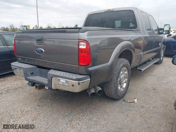 2013 Ford Super Duty F-250 SRW XL with VIN 1FT7W2AT2DEA59223, listed as a IAAI auction lot 41698939 with 189,972 mi miles. Bid and sale history available at carsss.com. Image 4.