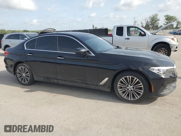 2017 BMW 5 Series 530i z VIN WBAJA5C34HG456328, wystawiony jako Copart lot #60227685 z przebiegiem 121 615 mil mil oraz Czysty tytuł • Clean title. Historia ofert i sprzedaży dostępna na DreamBid. Obrazek 4.
