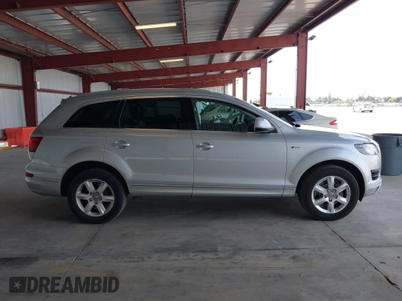 2015 Audi Q7 3.0T Premium with VIN WA1CGAFE9FD026724, listed as a IAAI auction lot 41740073 with 71,505 mi miles. Bid and sale history available at carsss.com. Image 13.