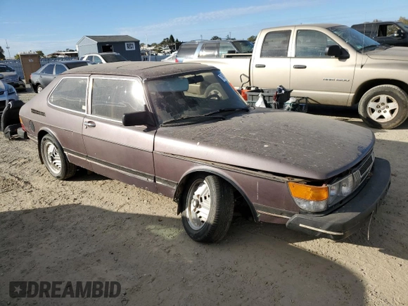 1983 Saab 900 z VIN YS3AS33S4D2012751, wystawiony jako Copart lot #78458984 z przebiegiem 219 035 mil mil oraz Czysty tytuł • Clean title. Historia ofert i sprzedaży dostępna na DreamBid. Obrazek 4.