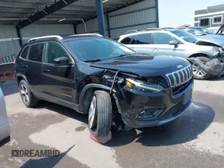 2019 Jeep Cherokee Limited z VIN 1C4PJMDX7KD467521, wystawiony jako IAAI lot #42404568 z przebiegiem 72 893 mil mil oraz . Historia ofert i sprzedaży dostępna na DreamBid. Obrazek 1.