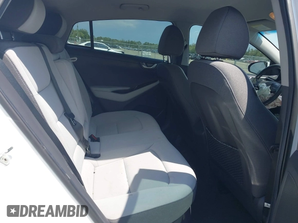 2022 Hyundai Ioniq SE z VIN KMHC75LC1NU282432, wystawiony jako IAAI lot #42060104 z przebiegiem 35 700 mil mil oraz . Historia ofert i sprzedaży dostępna na DreamBid. Obrazek 8.