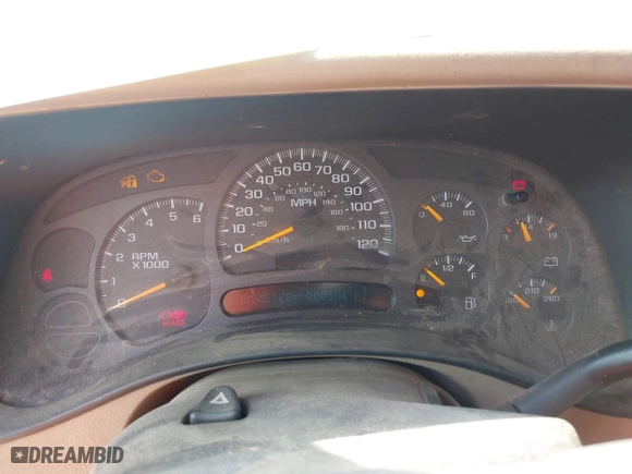 2003 Chevrolet Silverado 1500 LS with VIN 2GCEC19V231178471, listed as a IAAI auction lot 42085646 with 200,584 mi miles. Bid and sale history available at carsss.com. Image 7.