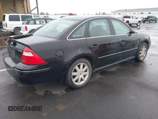 2005 Ford Five Hundred Limited with VIN 1FAHP28175G127971, listed as a IAAI auction lot 41798451 with Not Provided miles. Bid and sale history available at carsss.com. Image 4.