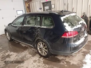 2019 Volkswagen Golf S z VIN 3VWH17AU7KM513463, wystawiony jako IAAI lot #41197885 z przebiegiem 71 382 mil mil oraz . Historia ofert i sprzedaży dostępna na DreamBid. Obrazek 3.