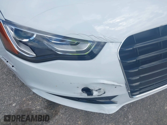 2013 Audi A5 Premium Plus z VIN WAULFAFR1DA056761, wystawiony jako IAAI lot #41894935 z przebiegiem 102 536 mil mil oraz . Historia ofert i sprzedaży dostępna na DreamBid. Obrazek 13.