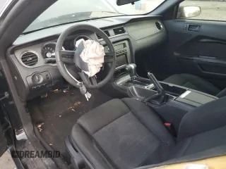 2011 Ford Mustang V6 z VIN 1ZVBP8AM1B5124558, wystawiony jako Copart lot #41516615 z przebiegiem 127 563 mil mil oraz Szkoda całkowita • Salvage title. Historia ofert i sprzedaży dostępna na DreamBid. Obrazek 8.