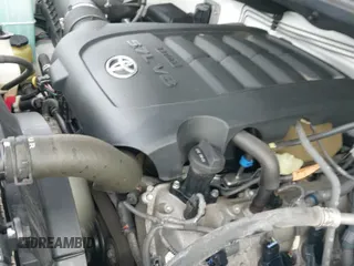 2015 Toyota Tundra Limited с VIN 5TFBW5F18FX485105, выставлен на аукционе IAAI как лот 41508989 с пробегом 116 930 миль миль и . История ставок и продаж доступна на DreamBid. Изображение 19.