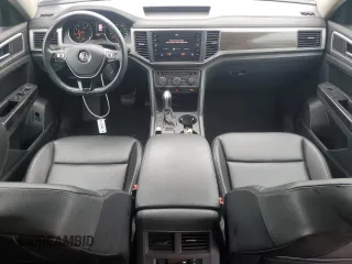 2019 Volkswagen Atlas SE with VIN 1V2WR2CA2KC583977, listed as a Copart auction lot 56501575 with 129,979 mi miles and Salvage title. Bid and sale history available at DreamBid. Image 8.