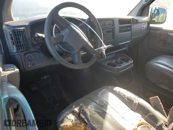 2006 Chevrolet Express Cargo Van with VIN 1GCGG25VX61170461, listed as a Copart auction lot 71041014 with Not Provided miles and Non Repairable. Bid and sale history available at carsss.com. Image 8.