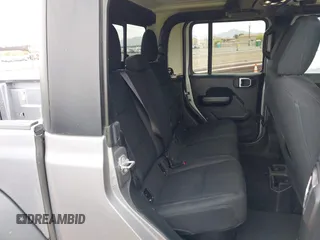 2020 Jeep Gladiator Sport S with VIN 1C6HJTAG1LL141165, listed as a IAAI auction lot 42013668 with 176,107 mi miles. Bid and sale history available at carsss.com. Image 8.