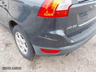 2011 Volvo XC60 3.2L with VIN YV4952DL5B2159593, listed as a IAAI auction lot 42035546 with 178,101 mi miles. Bid and sale history available at carsss.com. Image 6.