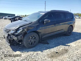 2020 Chrysler Pacifica Touring L with VIN 2C4RC1BG8LR223525, listed as a Copart auction lot 50098935 with 108,525 mi miles and Salvage title. Bid and sale history available at DreamBid. Image 1.