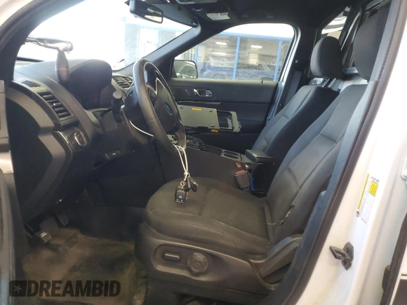 2018 Ford Police Interceptor Utility с VIN 1FM5K8AR3JGB34792, выставлен на аукционе Copart как лот 59201415 с пробегом 52 825 миль миль и Списание • Salvage title. История ставок и продаж доступна на DreamBid. Изображение 7.