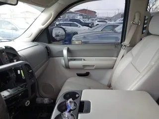 2008 GMC Sierra 1500 SLE1 with VIN 3GTEK13J58G226939, listed as a IAAI auction lot 41340422 with 203,921 mi miles. Bid and sale history available at carsss.com. Image 5.