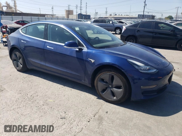 2020 Tesla Model 3 Long Range z VIN 5YJ3E1EB7LF647614, wystawiony jako Copart lot #51316115 z przebiegiem 54 917 mil mil oraz Szkoda całkowita • Salvage title. Historia ofert i sprzedaży dostępna na DreamBid. Obrazek 4.