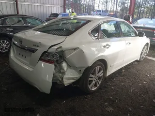 2013 Nissan Altima 3.5 SL with VIN 1N4BL3APXDC911928, listed as a IAAI auction lot 41533563 with 133,230 mi miles. Bid and sale history available at carsss.com. Image 4.