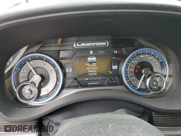 2022 Ram 1500 Limited with VIN 1C6SRFHM6NN195497, listed as a Copart auction lot 54823035 with 69,062 mi miles and Salvage title. Bid and sale history available at DreamBid. Image 9.