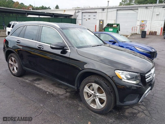 2018 Mercedes-Benz GLC with VIN WDC0G4KB4JV090897, listed as a IAAI auction lot 39966586 with 81,490 mi miles. Bid and sale history available at carsss.com. Image 1.