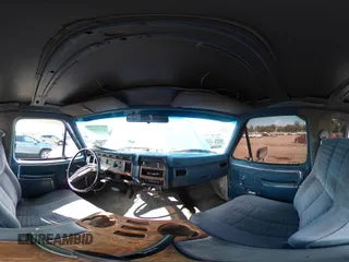 1985 Ford F-250 z VIN 1FTHX25L8FKA37064, wystawiony jako IAAI lot #42373947 z przebiegiem 12 428 mil mil oraz . Historia ofert i sprzedaży dostępna na DreamBid. Obrazek 18.