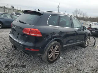 2013 Volkswagen Touareg Lux with VIN WVGEF9BP2DD006847, listed as a Copart auction lot 87613955 with 157,200 mi miles and Salvage Title. Bid and sale history available at DreamBid. Image 3.