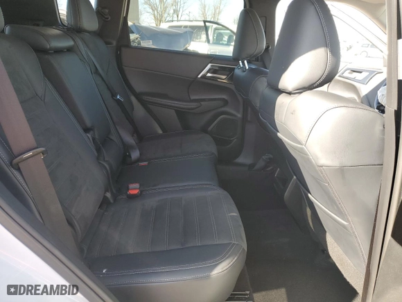 2024 Mitsubishi Outlander SE with VIN JA4J4VA87RZ089014, listed as a Copart auction lot 51427575 with 12,886 mi miles and Clean Title. Bid and sale history available at carsss.com. Image 11.