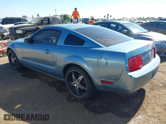 2005 Ford Mustang Deluxe with VIN 1ZVFT80N655215076, listed as a IAAI auction lot 42851590 with 295,317 mi miles and . Bid and sale history available at DreamBid. Image 3.