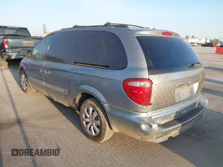 2005 Chrysler Town & Country Touring with VIN 2C4GP54L95R408571, listed as a IAAI auction lot 41792261 with 187,759 mi miles. Bid and sale history available at carsss.com. Image 3.