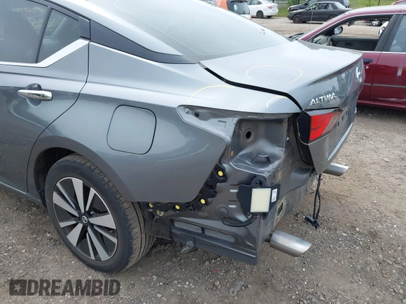 2020 Nissan Altima SV z VIN 1N4BL4DWXLC172566, wystawiony jako IAAI lot #42359457 z przebiegiem 122 856 mil mil oraz . Historia ofert i sprzedaży dostępna na DreamBid. Obrazek 19.