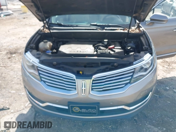 2016 Lincoln MKX Reserve with VIN 2LMTJ8LR0GBL53544, listed as a IAAI auction lot 41729454 with 92,068 mi miles. Bid and sale history available at carsss.com. Image 10.