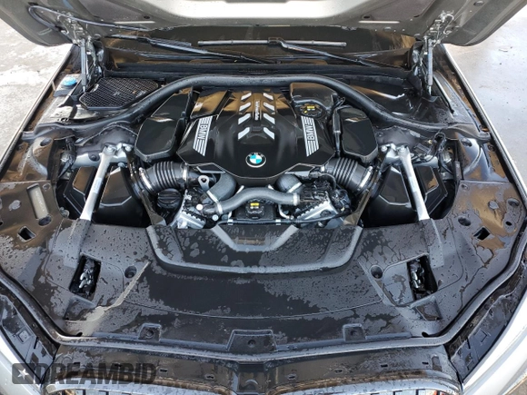 2022 BMW 7 Series 750i xDrive z VIN WBA7U2C01NCK62283, wystawiony jako Copart lot #83007534 z przebiegiem Nie podano mil oraz Szkoda całkowita • Salvage title. Historia ofert i sprzedaży dostępna na DreamBid. Obrazek 11.
