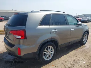2014 Kia Sorento LX with VIN 5XYKT4A76EG462311, listed as a IAAI auction lot 41884030 with 139,030 mi miles and . Bid and sale history available at carsss.com. Image 4.