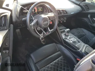 2021 Audi R8 V10 z VIN WUABAAFX8M7900919, wystawiony jako Copart lot #44812725 z przebiegiem 21 390 mil mil oraz Szkoda całkowita • Salvage title. Historia ofert i sprzedaży dostępna na DreamBid. Obrazek 8.