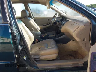 2000 Honda Accord EX z VIN 1HGCG1658YA015144, wystawiony jako IAAI lot #42303853 z przebiegiem 286 846 mil mil oraz . Historia ofert i sprzedaży dostępna na DreamBid. Obrazek 5.