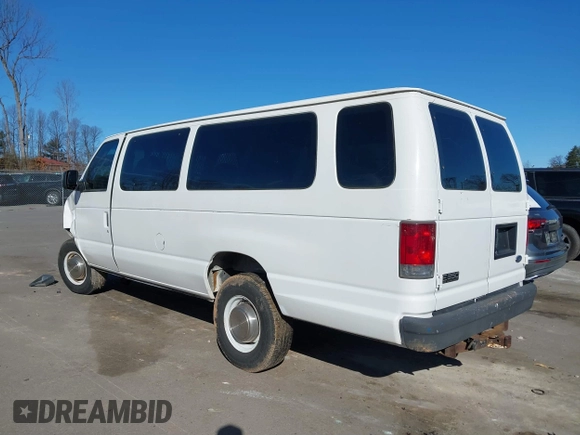 2003 Ford Econoline Passenger XL z VIN 1FBSS31L93HA92717, wystawiony jako IAAI lot #41680953 z przebiegiem 104 065 mil mil oraz . Historia ofert i sprzedaży dostępna na DreamBid. Obrazek 3.
